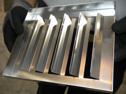 钣金加工企业如何通过引进自动化折弯成型设备降低生产成本，提高产品质量？-中山开云·官方端在线入口-开云(中国)-开云·官方端在线入口-开云(中国)