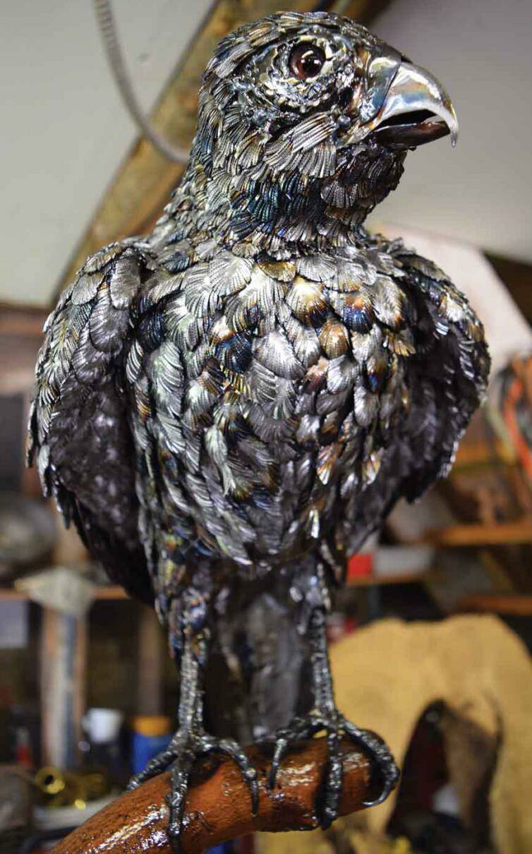 全球钣金新闻-金属制造狂：焊工制作动物的金属钣金-开云·官方端在线入口-开云(中国)