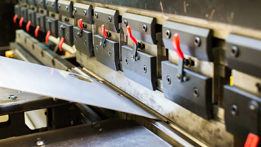 制作钣金加工项目都有哪些基础设备？-开云·官方端在线入口-开云(中国)